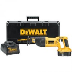 Dewalt 18V Cordless Heavy-Duty Reciprocating Saw Kit